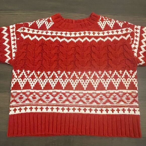 American Eagle Red and Cream Winter Holiday Sweater - Picture 2 of 8